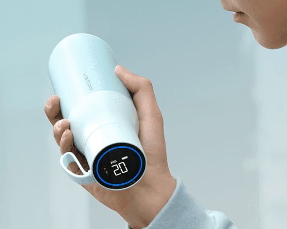 Дешёвая и умная новинка Huawei позаботится о вашем здоровье. Термос Huawei Smart Insulation Cup умеет сопрягаться со смартфоном