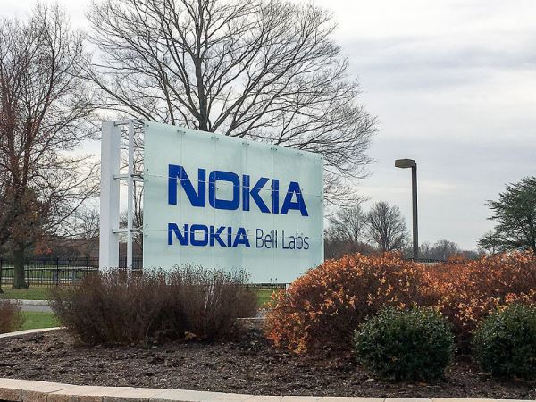 Специалисты Nokia Bell Labs установили мировой рекорд скорости передачи на одной несущей по одномодовой оптоволоконной линии — 1,52 Тбит/с